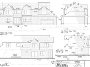 4 Pine Tree Ln, East Quogue, NY 11942