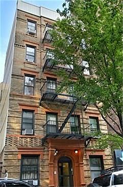 4th image of 211 W 88th St