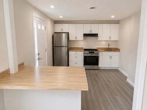 267 Branford Rd #201