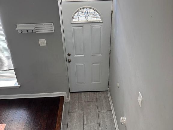 4th image of 1612 W Lexington St