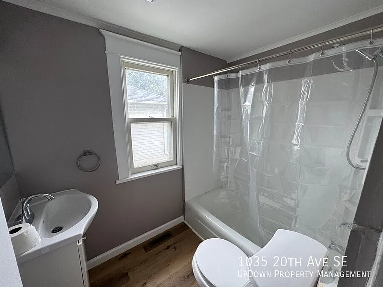 1035 20th Ave SE — Photo 11