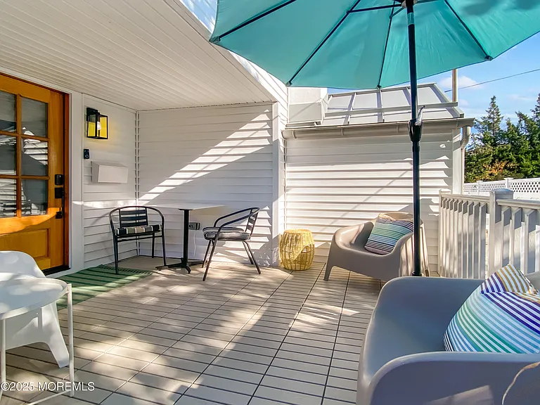 110 Curtis Pl — Photo 7