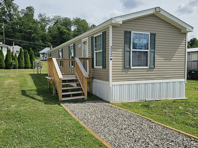 Dogwood MHP — Photo 4