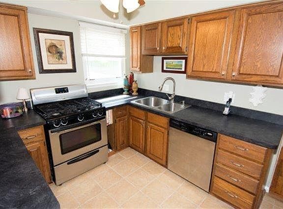2nd image of 114 Nichols Dr