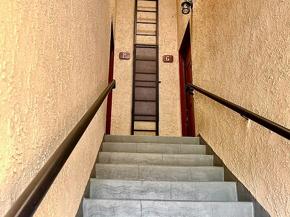 2nd image of 1402 W Victory Blvd APT G