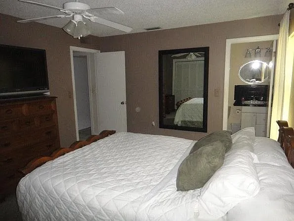 3 bed, 1413 sqft, $2,900 — Photo 4