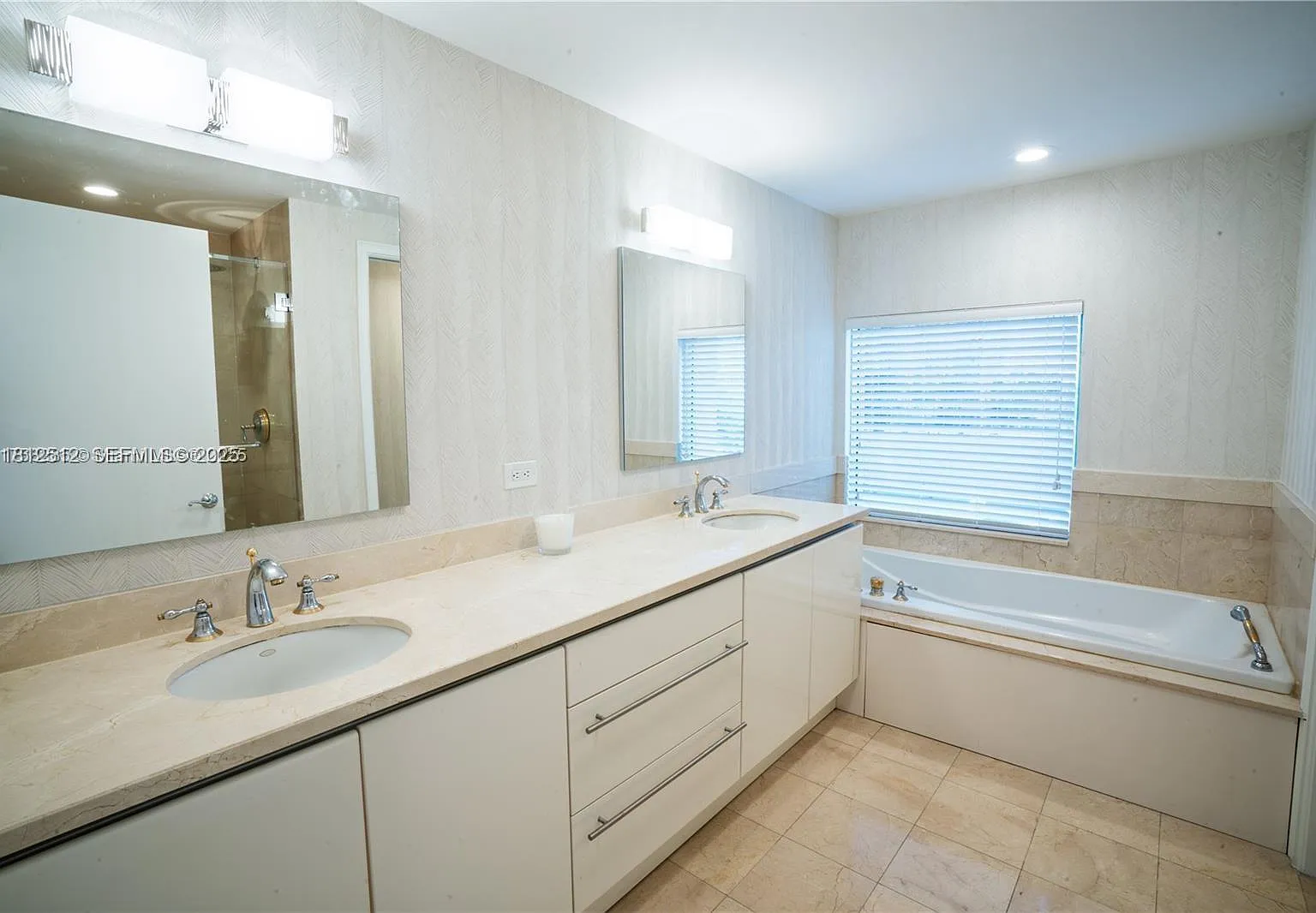 2 bed, 1540 sqft, $7,500 — Photo 3