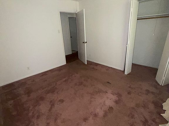 4th image of 188 Louise St