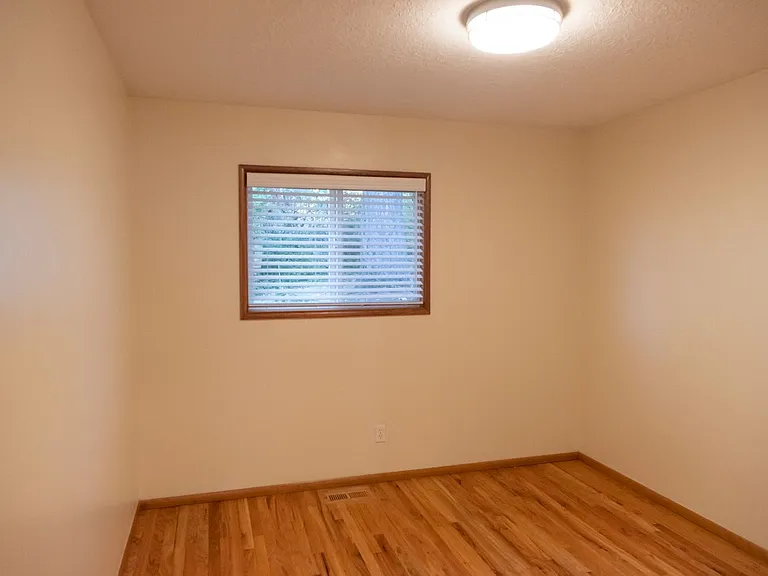 9054 SW 38th Ave — Photo 13