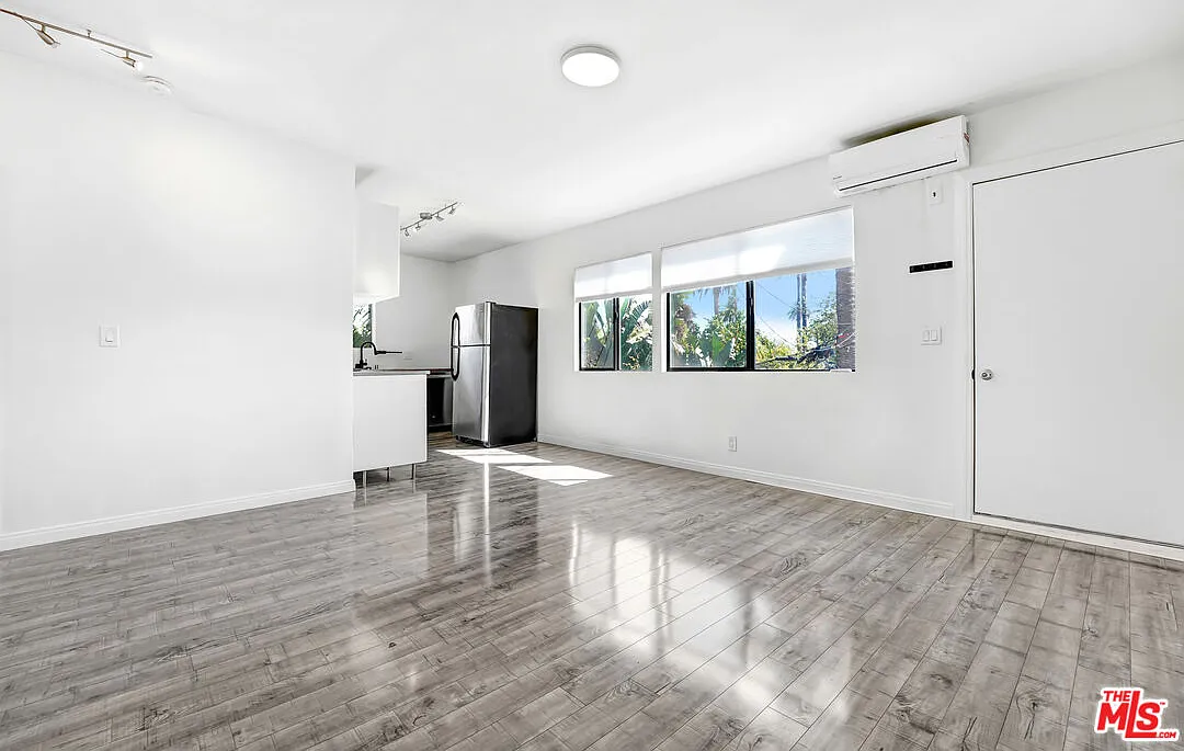 2 bed, 2.0 bath, 800 sqft, $2,600 — Photo 4