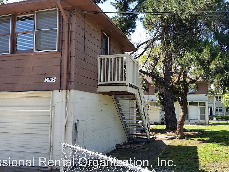 1st image of 1034 Oak Ave