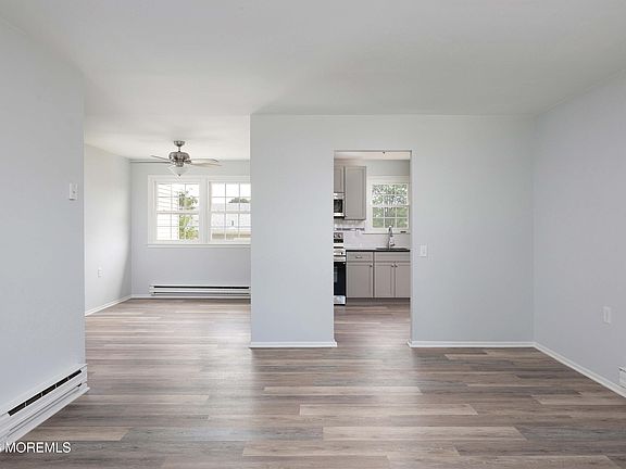4th image of 22 Keene Street