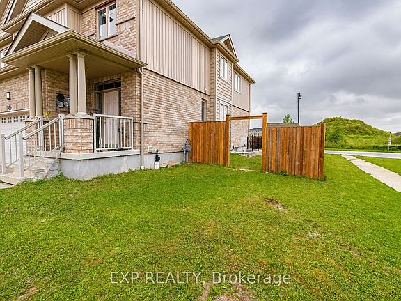 3rd image of 485 Avens St