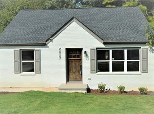 2410 Lynn Iris Dr, Decatur, GA 30032