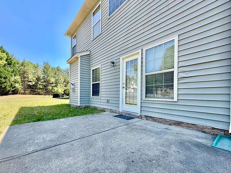 4601 Fonso Dr — Photo 35
