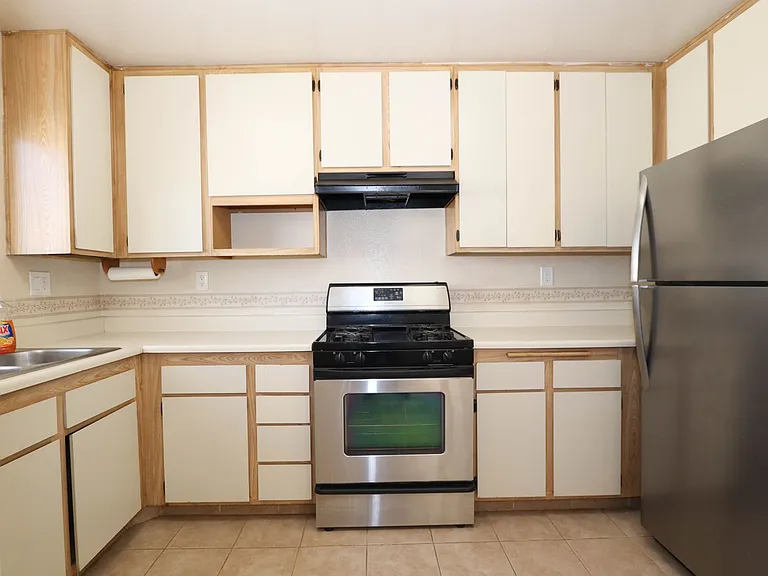24210 Sylvan Glen Rd #F — Photo 8