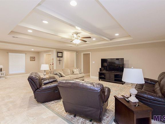 5th image of 2254 N Ventura Dr