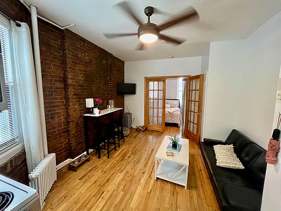 2nd image of 170 Delancey St APT 10