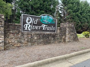 2634 Rolling Ridge Dr, Hickory, NC 28602