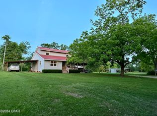 1298 Pumphrey Ln, Marianna, FL 32448