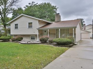 9144 Foliage Ln, Munster, IN