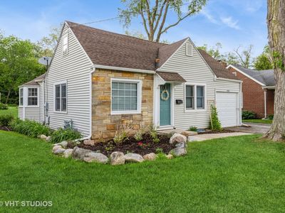 490 W Crystal Lake Ave, Crystal Lake, IL, 60014