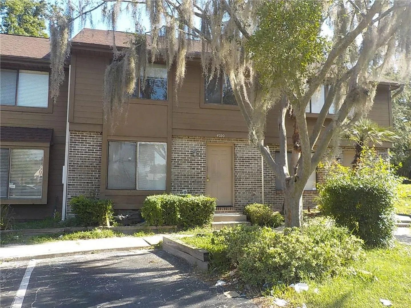 Acorn Village Condo — Photo 2
