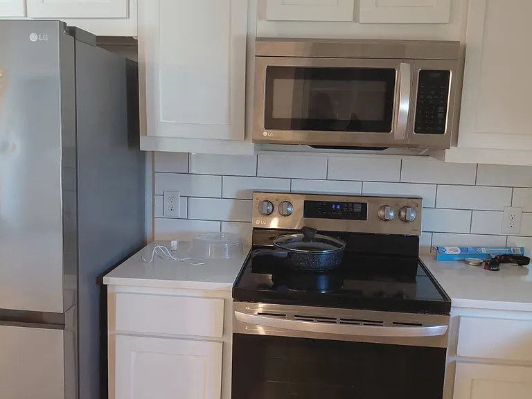 2800 Sierra Dr — Photo 6