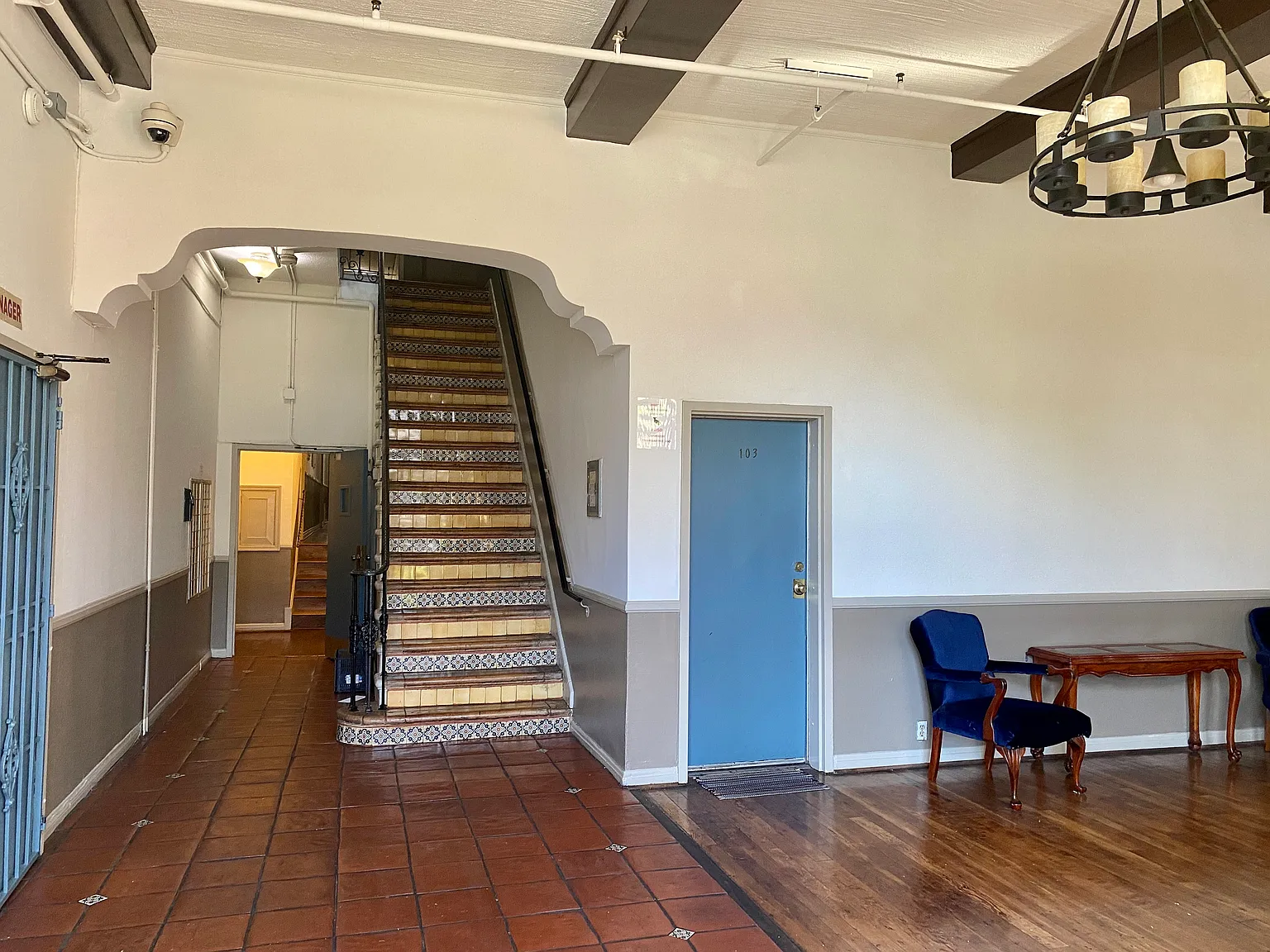 Studio, 400 sqft, $1,395 — Photo 3