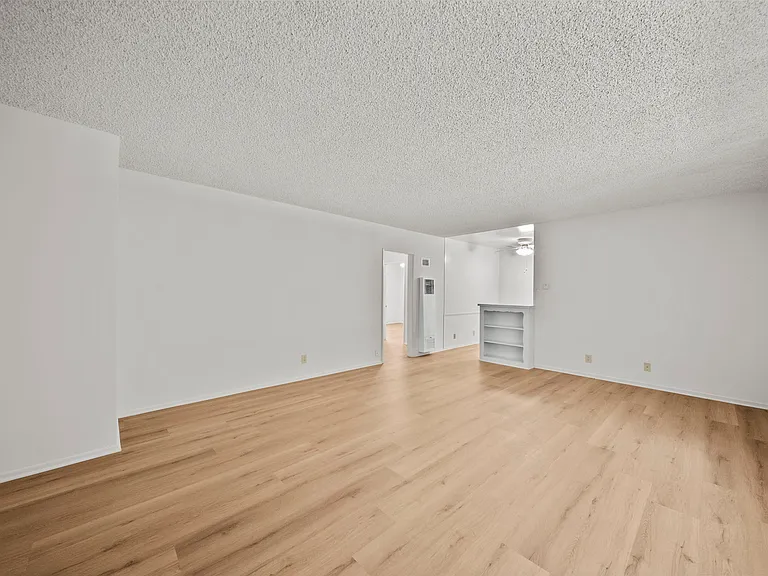 231 Justin Ave #3 — Photo 5