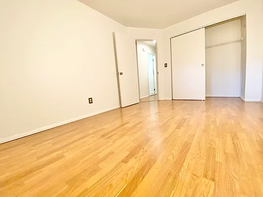 Rented by Keller Williams NYC | media 23