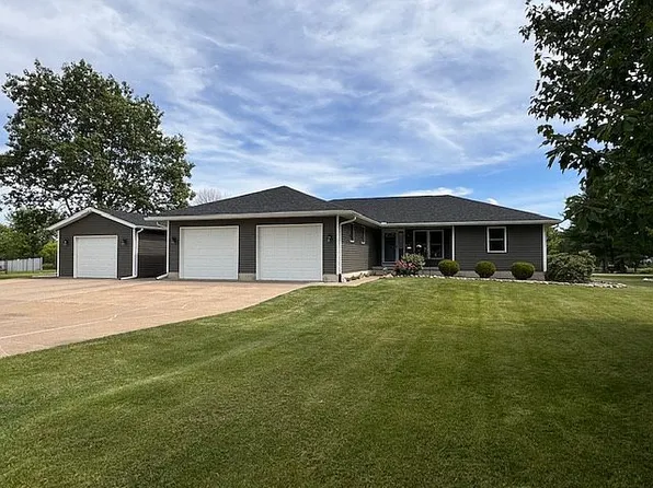 22220 66th Ave N, Port Byron, IL 61275