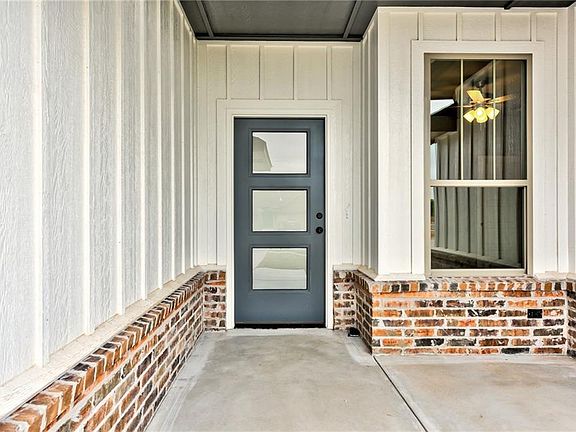 3rd image of 4517 Desert Springs Ct