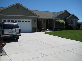 167 S Meadowbrook Ln, East Wenatchee, WA 98802