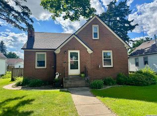 310 S Tennessee Ave, Mason City, IA 50401