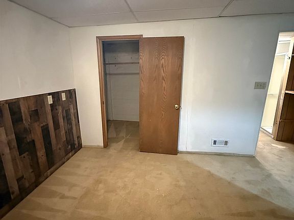 3rd image of 116 W 4th St