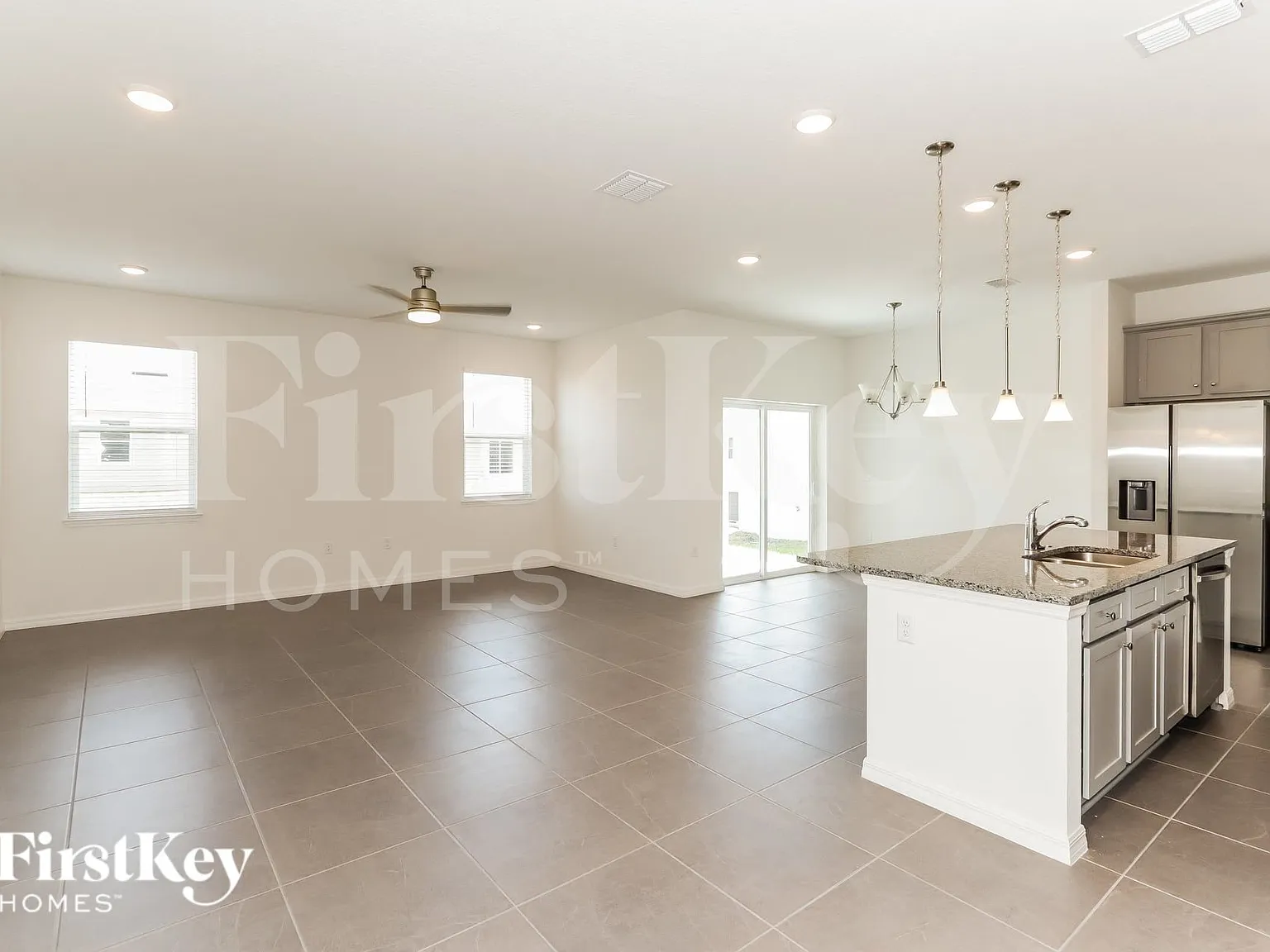 4 bed, 2.0 bath, 1839 sqft, $2,135 — Photo 2