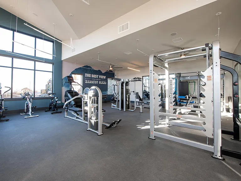 State-of-the-art 24/7 fitness center