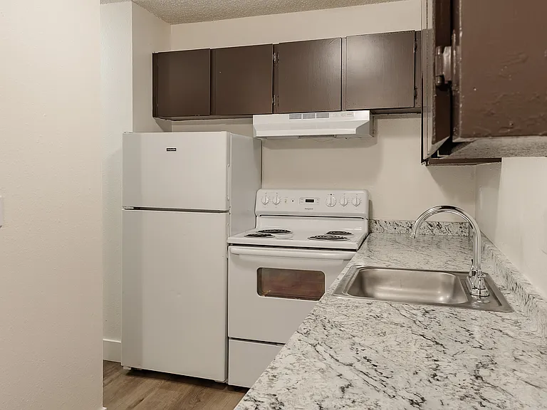 Madera Court Apartments - Troutdale Oregon - Two Bedroom Kitchen