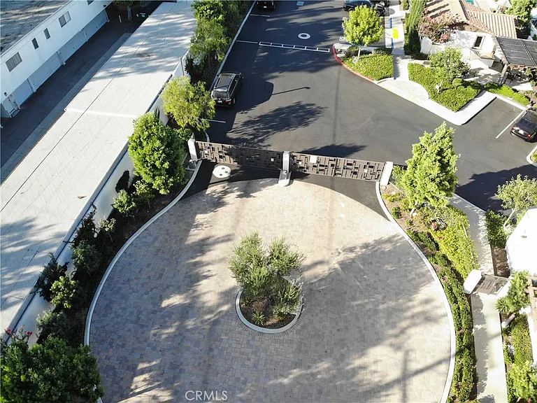 9210 Joshua Way — Photo 33