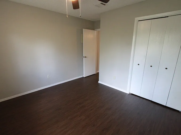 11603 Poplar Cv — Photo 17