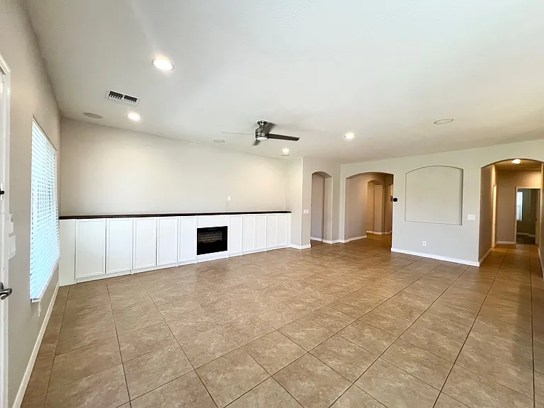 2936 E Tonto Dr — Photo 9