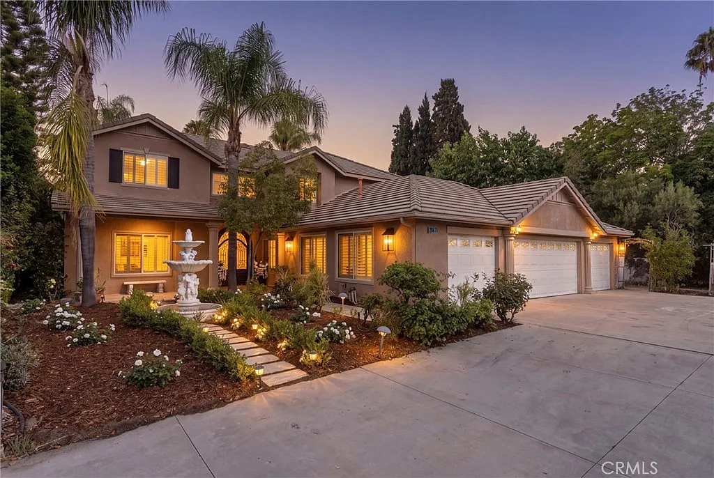 5 bed, 3.5 bath, 2816 sqft, $8,995 — Photo 1