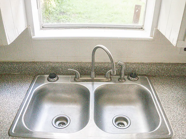 431 E Woodard St #101 — Photo 10