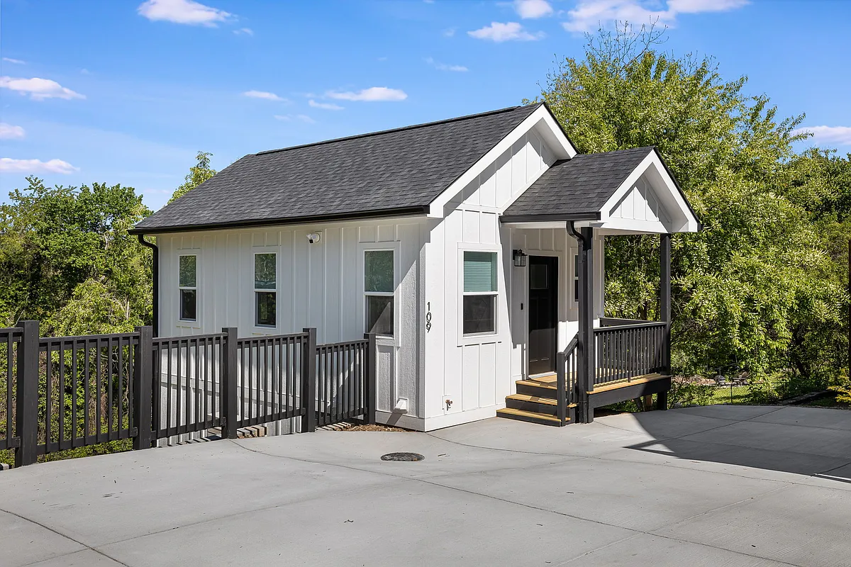 Building Photo - 109 Remi Ln