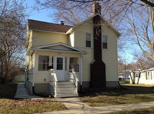 521 W Whitewater St, Whitewater, WI 53190