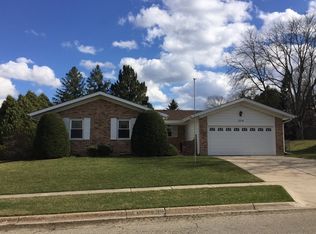 1014 N Oakwood Dr, McHenry, IL