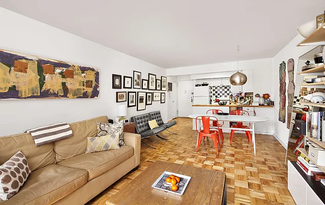 Sold by Stribling | media 18