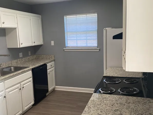 295 S Ash St Unit A, Conway, AR 72034