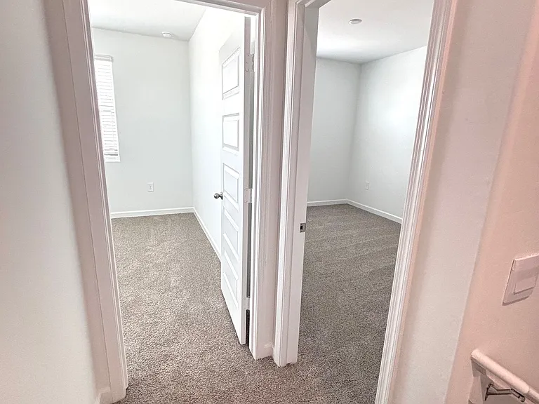 2055 W Sheridan Ave — Photo 15